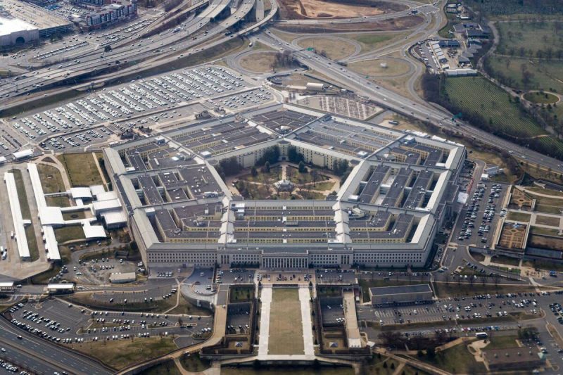 Минобороны России: США признали связь Пентагона и биолабораторий на Украине